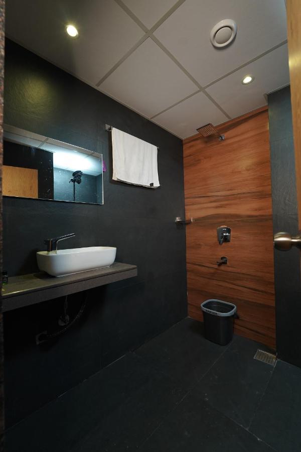 Southern Residency Kochi Exterior foto