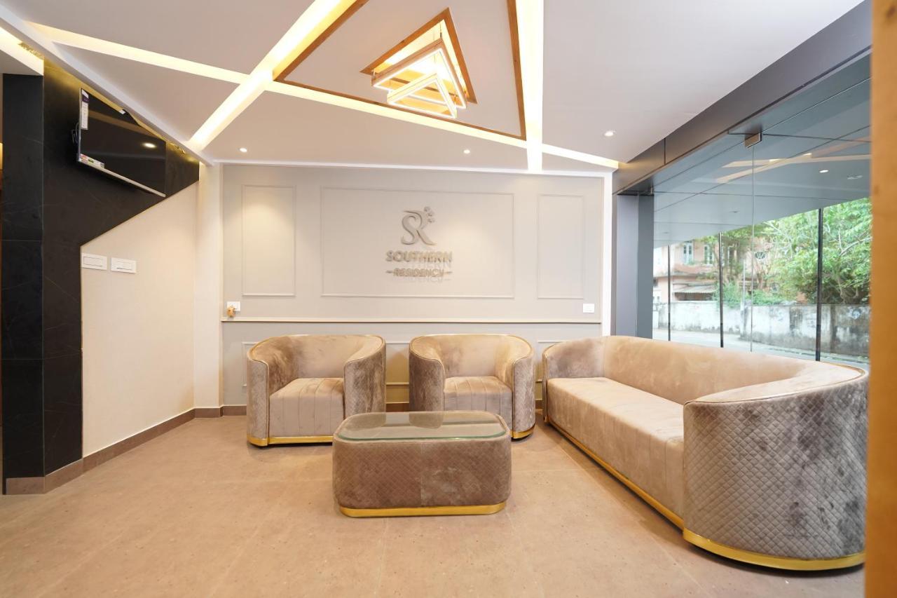 Southern Residency Kochi Exterior foto